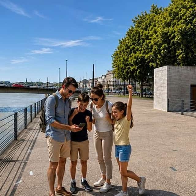 Nantes Scavenger Hunt & Highlights Self-Guided Walking Tour