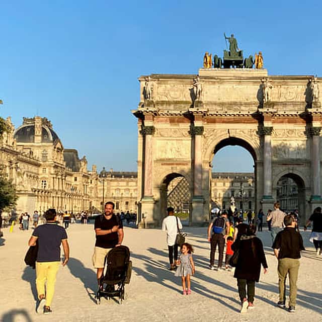 Paris Private City tour, Montmartre, Latin Quarter, St.Chapelle.