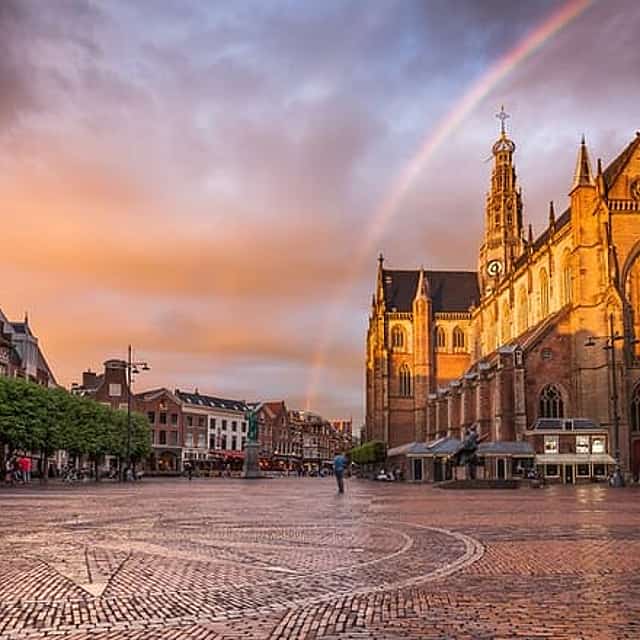 Private transfer from Amsterdam to Rotterdam, 2h Stop in Haarlem