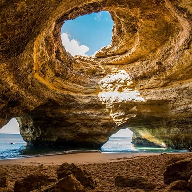 Portimão to Benagil: Adrenaline Wave - 90Mins Cave Tour
