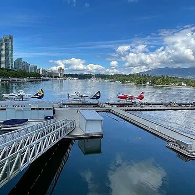 Float Plane Tour to Bowen Island with Dine-in