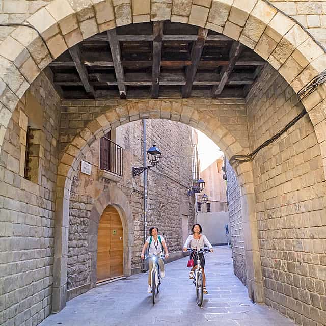 360º Barcelona E-Bike con Teleférico y Paseo en Barco
