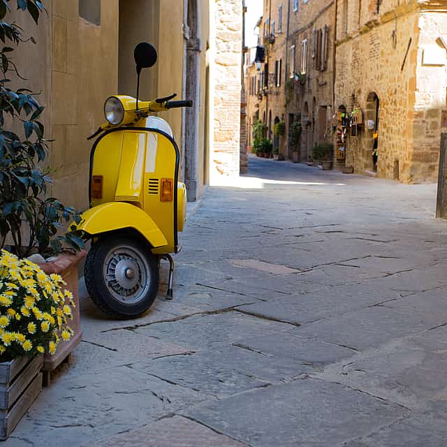 Vespa Tour in Chianti with Optional Transfer from Florence