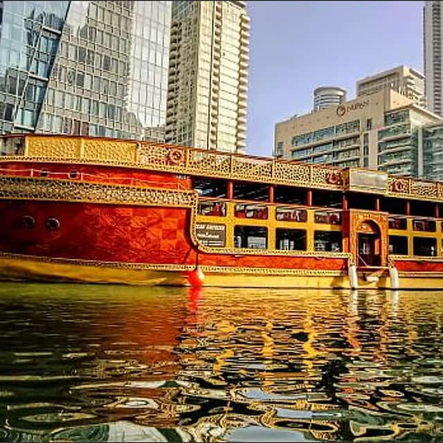 Ocean Empress Dinner Cruise with Unlimited Standard Alcoholic Drinks
