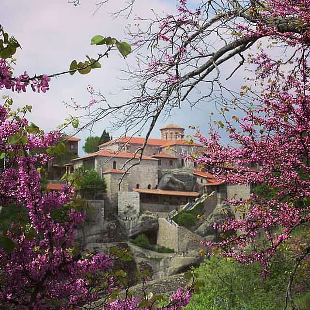 Authentic Hiking Meteora Tour