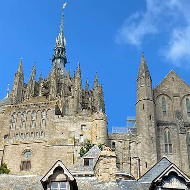 Private Mont Saint-Michel trip from Paris Calvados tasting.
