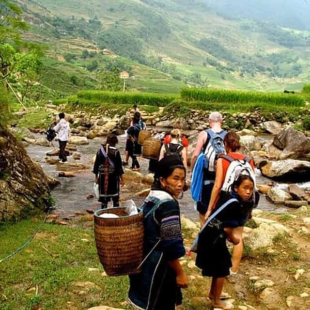 Private 2 Days Trekking Tour from Sapa ( Hotel Overnight)