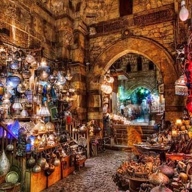 Guide on site Tour in Giza Pyramid, Old Cairo Citadel and Bazaar