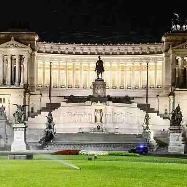 Rome Evening Tour with Private Driver and guide with Dinner