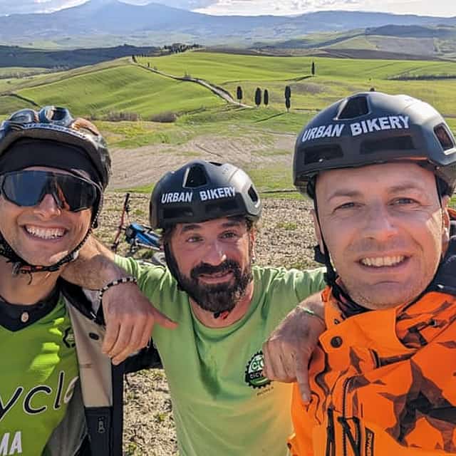 Val d'Orcia Masterpiece: E-Bike, Brunello & UNESCO Views