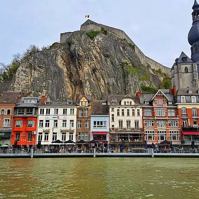 Dinant Scavenger Hunt & Highlights Self-Guided Walking Tour