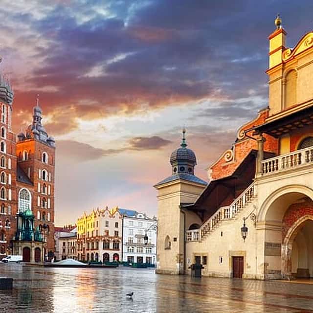 Ayrıcalıklı Özel Transfer: Budapeşte'den Krakow'a, Kapıdan Kapıya