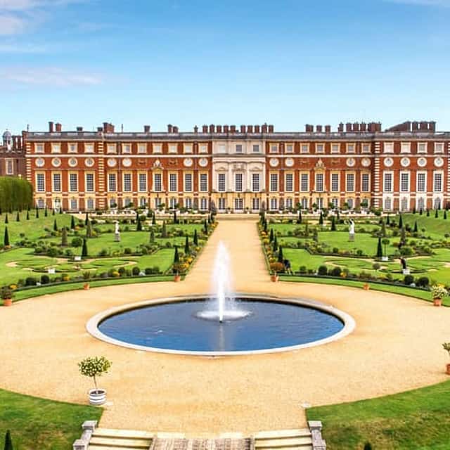 Hampton Court Palace Half-Day Trip from London Including Entry Tickets