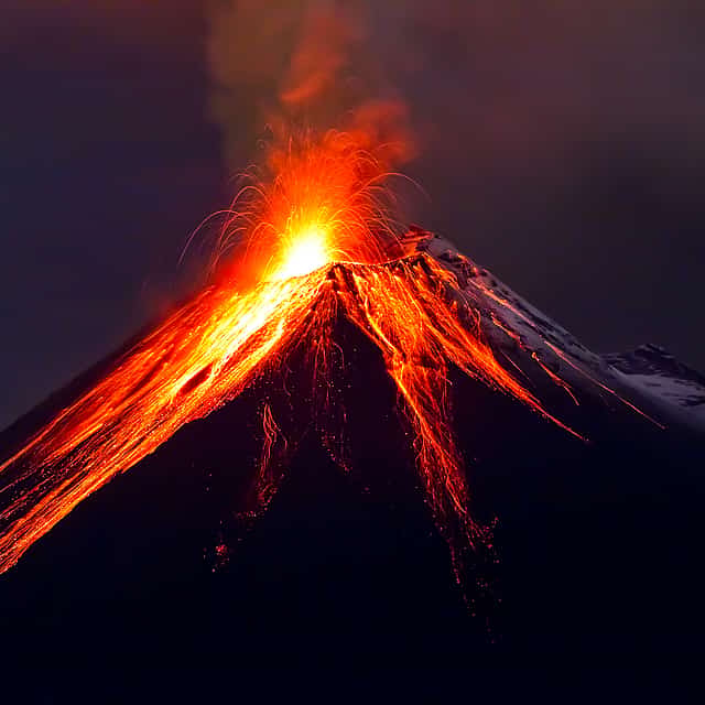 Meradalir Volcano Eruption Watching Trip