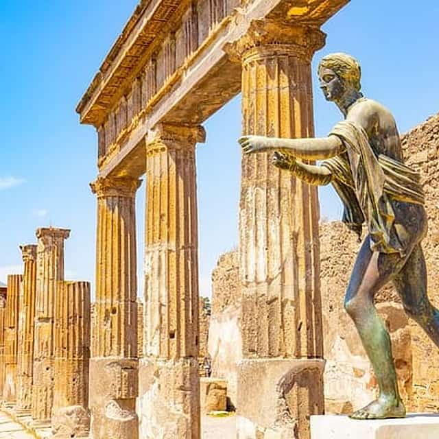 Private day trip: Naples to Pompei and Bomerano and back 