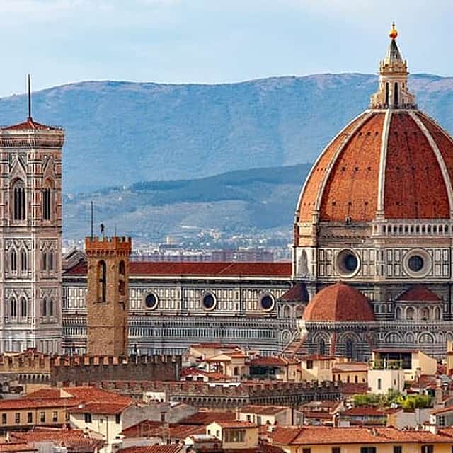 Private transfer from Genoa to Florence with 2 hours for sightseeing