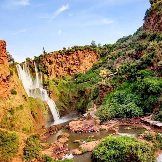 Ganztägige geführte Wanderung zu den Ouzoud-Wasserfällen mit Bootsfahrt ab Marrakesch
