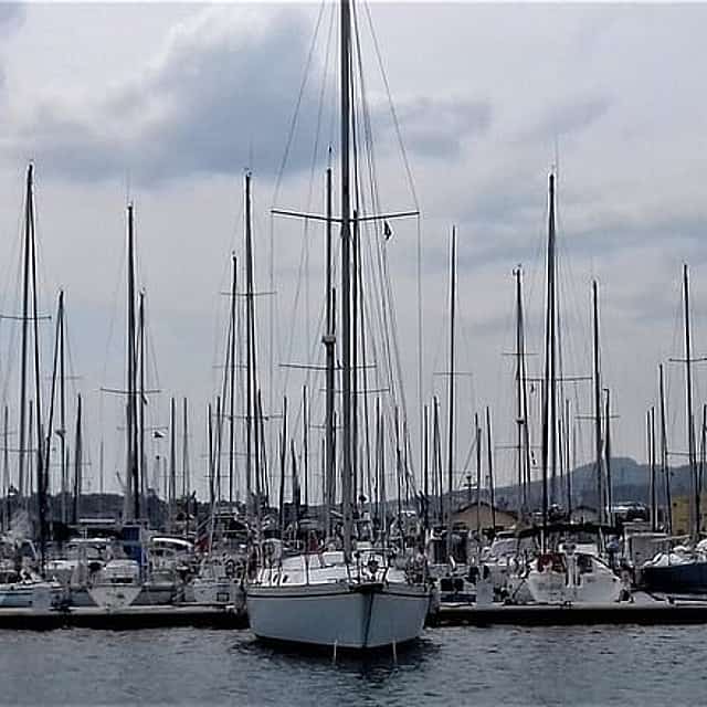 Private Transfer From Lyon To Toulon With a 2 Hour Stop