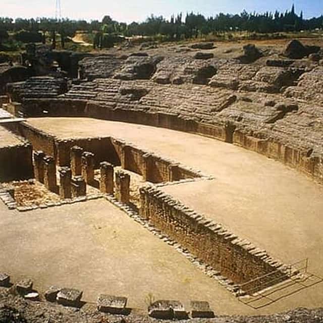Private Tour Seville and Itálica archaeological site from Madrid