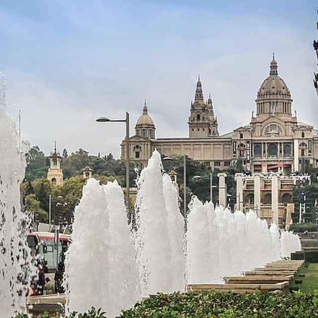 Private Contrast Barcelona Tour (4 Hours) - From Barcelona