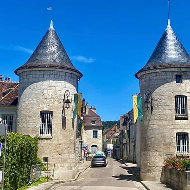 Chablis Wine Tastings Delights by Maison Regnard & J.M. Brocard Small Group from Paris.