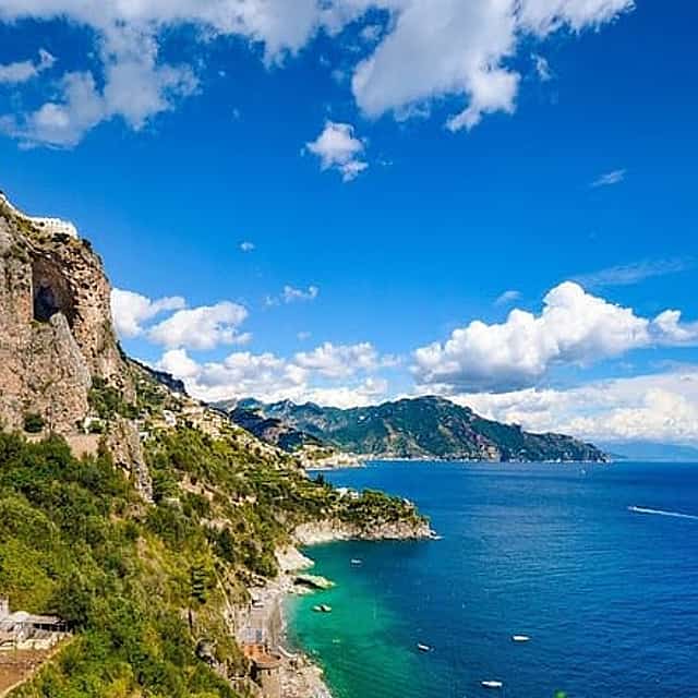 Matera to Amalfi private transfer with a 2 hour stop in Potenza