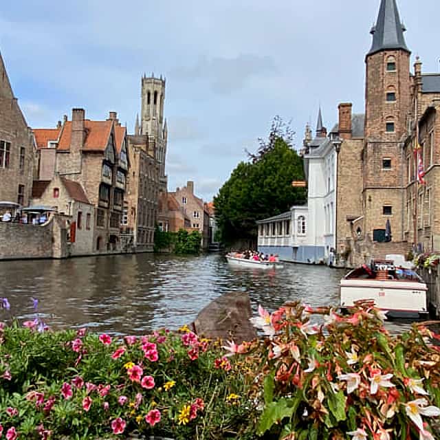 Private Bruges Full-day trip by Mercedes from Paris.