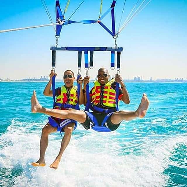 Parasailing In Dubai Harbour