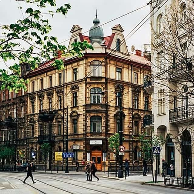 Private transfer from Warsaw to Krakow with 2h of Sightseeing