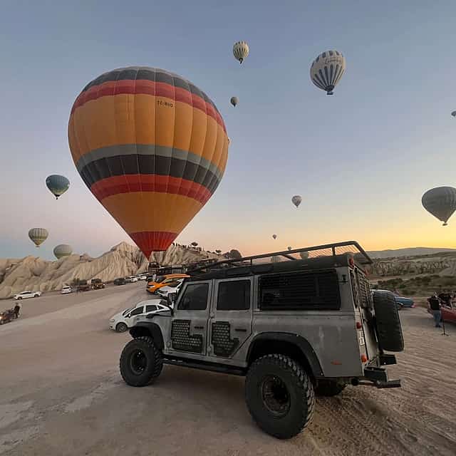 <code>VIP Sunrise Jeep Safari με Off-Road & Μεταφορά με Επιστροφή στην Καππαδοκία</code>