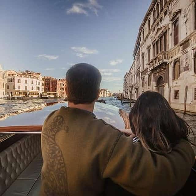 Grand Canal Boat Private Tour , Murano and Burano with lunch in a local restaurant