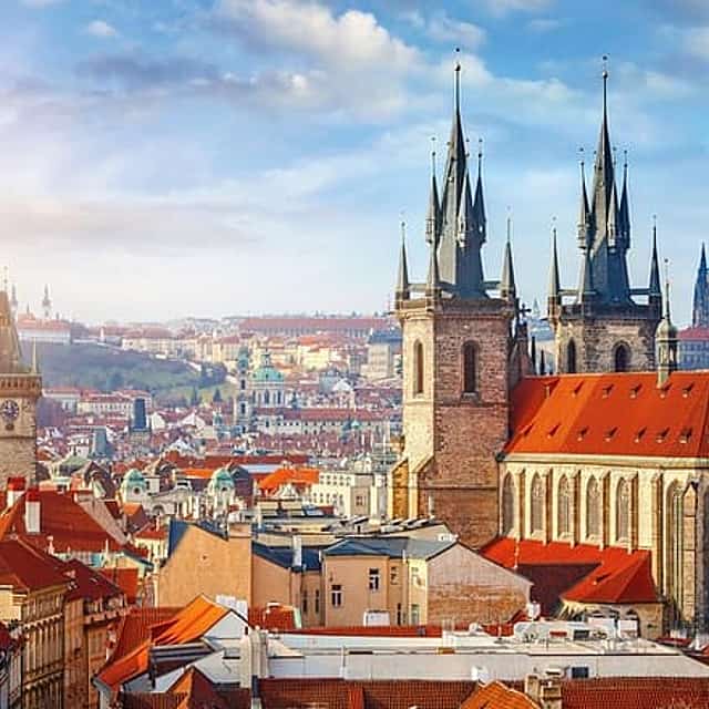 Private transfer from Passau to Prague, 2h Stop, Local driver