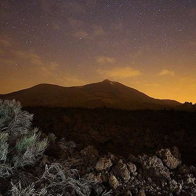 Teide onder de sterren: Sterren kijken, diner en ophaalservice van het hotel.
