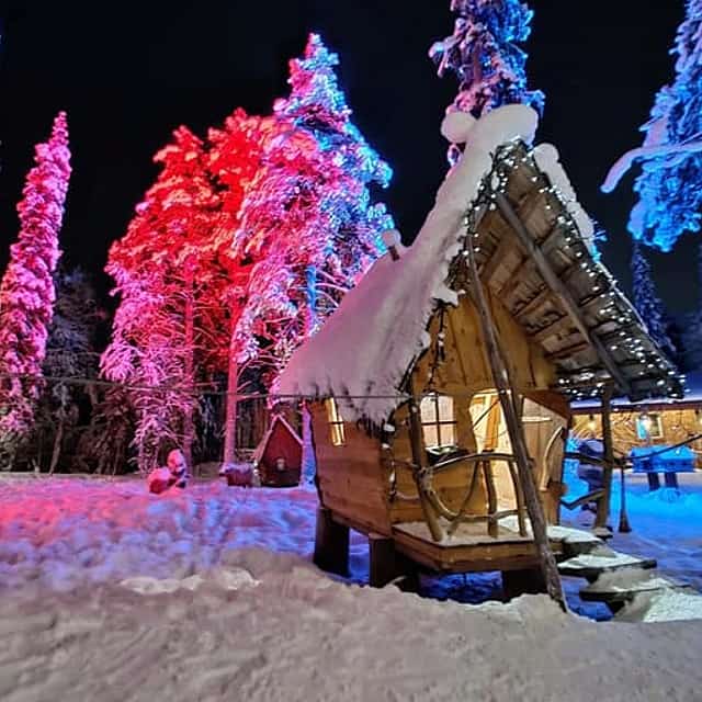 Elves Village Self-Guided Visit — entrance ticket, Levi