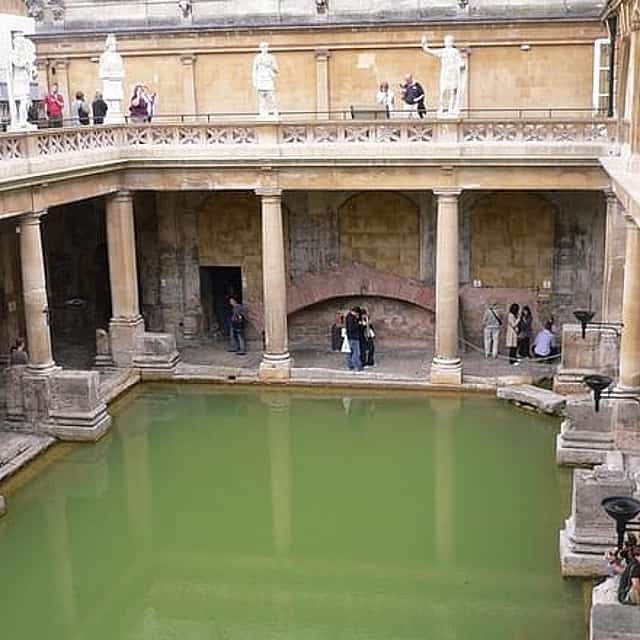 Windsor Castle, Stonehenge & Roman Baths Private Tour