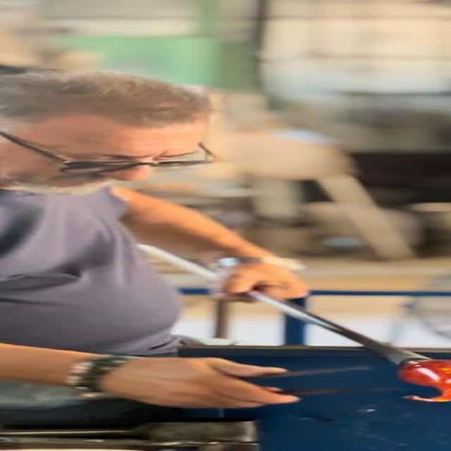 Demonstração da Arte de Soprar e Esculpir Vidro de Murano.