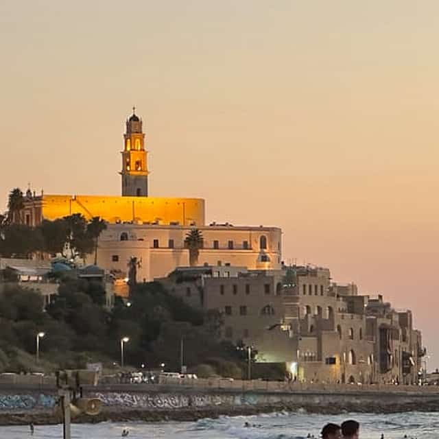 Tel Aviv Highlights Guided Walking Tour