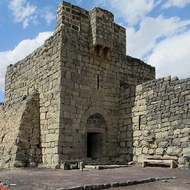 Ultieme Jordanië Cultuurreis: Amman, Woestijnkastelen, Pella, Umm Qais, Jerash, Dode Zee, Madaba, Mount Nebo, Kerak, Petra & Wadi Rum – 4★ Hotel (05 nachten in Amman, 01 nacht in Petra, 01 nacht in Wadi Rum)
