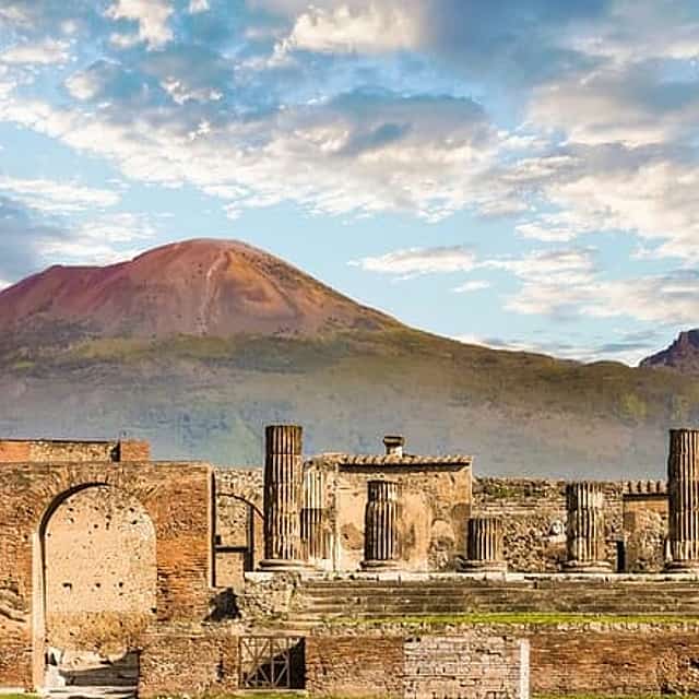 Pompeii & Sorrento: Full-Day Tour from Naples with Skip-the-Line Ticket & Lunch