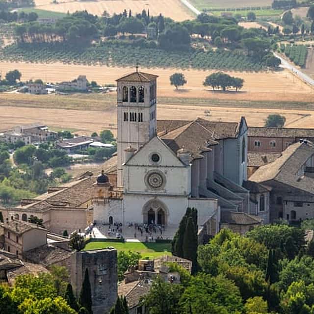 Umbria in Slow Motion: 3-Day E-Bike Escape to Assisi & Spello (Low-Effort Hills)