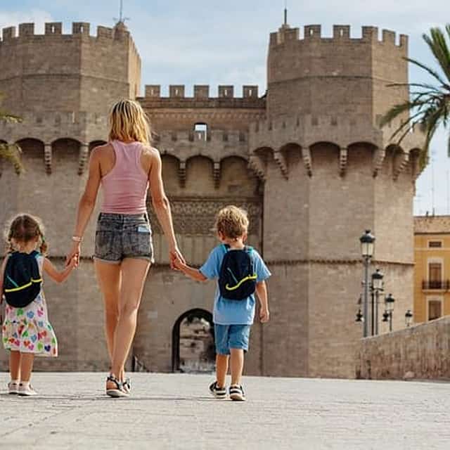 Valencia Private Family Tour with Churros, Parks & Science Museum