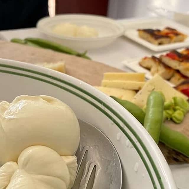 Family-Run Farm Near Ostuni: Mozzarella Experience with Tasting