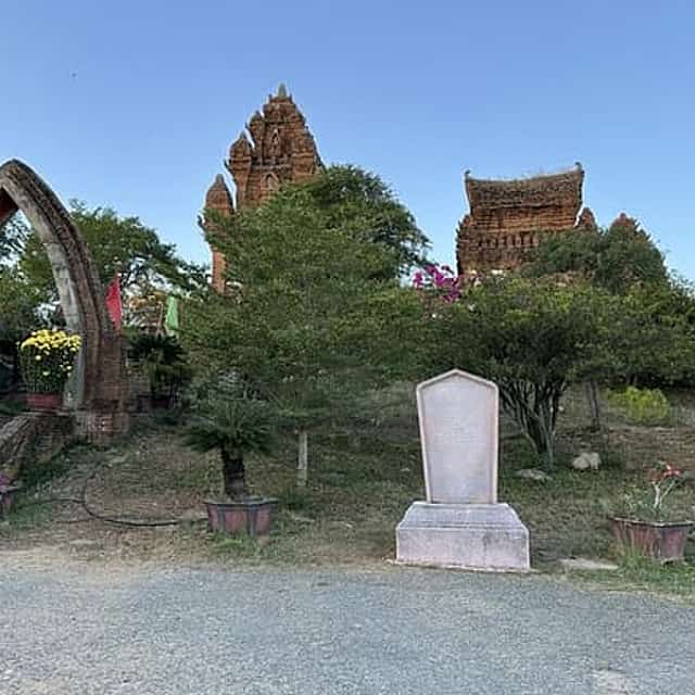 From Towers to Temple: Phan Rang Cultural Escape