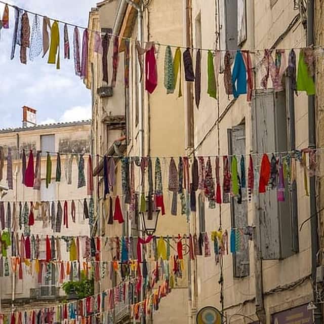 Private Transfer From Barcelona To Montpellier With a 2 Hour Stop