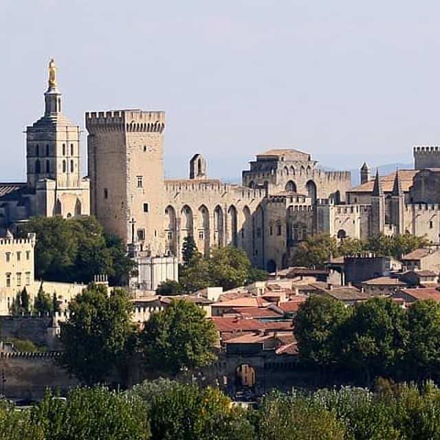 Small Groupe Private Excursion to Avignon and Aix en Provence