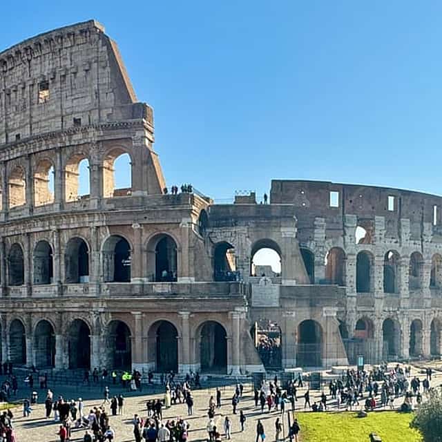 Colosseum,Vatican Museum & Sistine Chapel in One Day Guided Tour | Fast Track Entrance