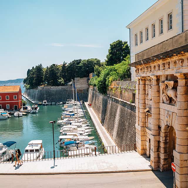 Zadar: Душа Адриатики – Пешеходная экскурсия «Шепот и Истории»