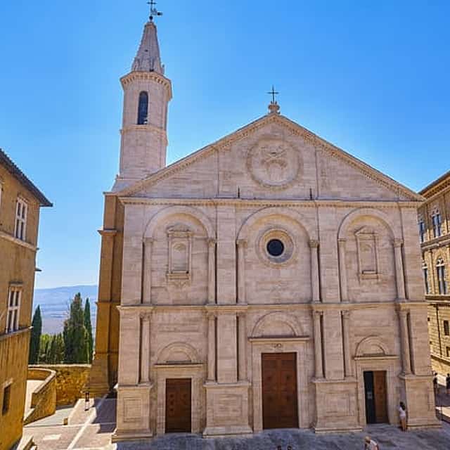 Tuscan Hills Full-day Tour: Val D’orcia, Montalcino, Montepulciano & Pienza With 2 Wine & Cheese Tastings
