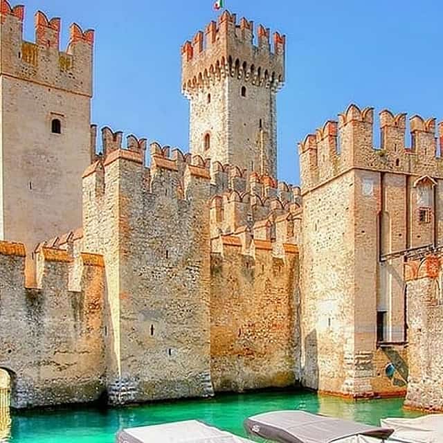 Private Tour in Franciacorta and Sirmione Castle