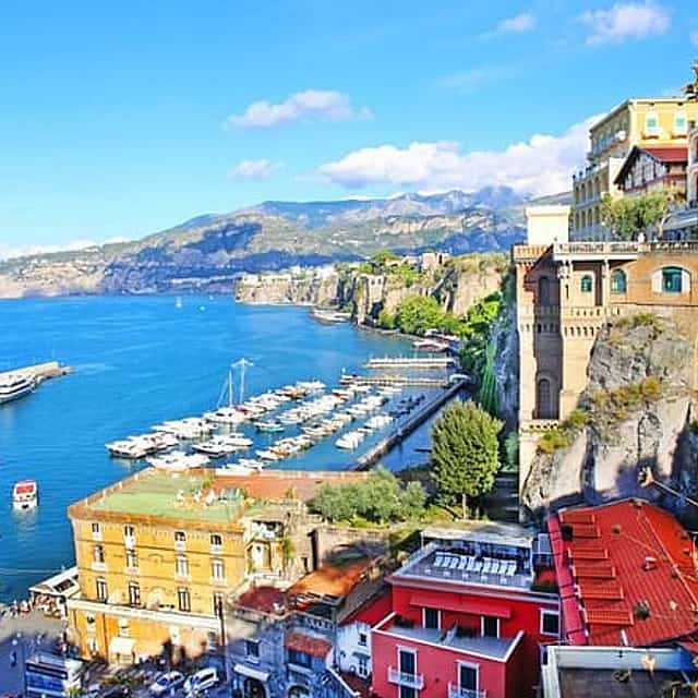 8 Hour Private Trip from Naples to Sorrento, Positano, and Amalfi